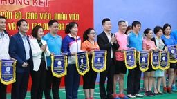 Tin vui từ giải cầu lông giáo viên quận Ba Đình năm học 2020 - 2021
