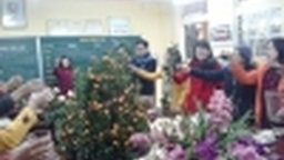 Ban Giám hiệu gặp mặt, chúc Tết đầu xuân Bính Thân