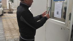 Hướng dẫn phụ huynh khai báo y tế tại điểm kiểm soát dịch tại địa chỉ Trường THCS Mạc Đĩnh Chi