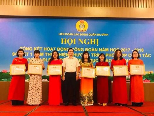 TIN VUI: Công đoàn THCS Mạc Đĩnh Chi được khen tặng