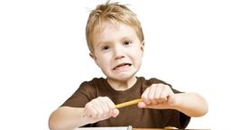 Làm bạn với đứa con bướng bỉnh dễ hay khó ?