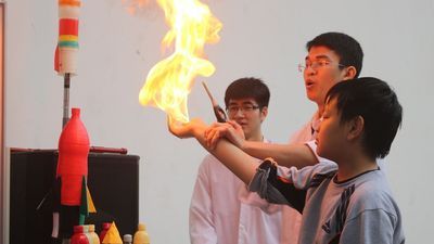 CHÀO ĐÓN HỌC SINH  - VIỆT NAM CUBA TỚI THĂM TRƯỜNG