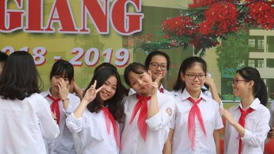 LỄ BẾ GIẢNG TRƯỜNG THCS MẠC ĐĨNH CHI NĂM HỌC 2018 - 2019