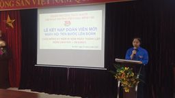 Lễ Kết Nạp Đoàn Viên Mới Của Chi Đoàn Trường THCS Mạc Đĩnh Chi