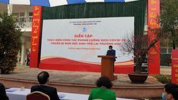 Diễn tập thực hiện công tác phòng chống dịch Covid-19 chuẩn bị đón học sinh trở lại trường học