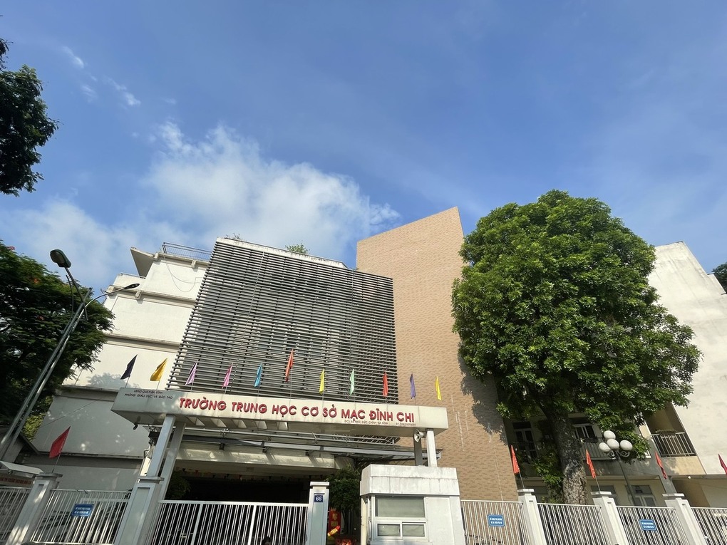 HÀNH TRÌNH CÙNG THÁNG TÁM