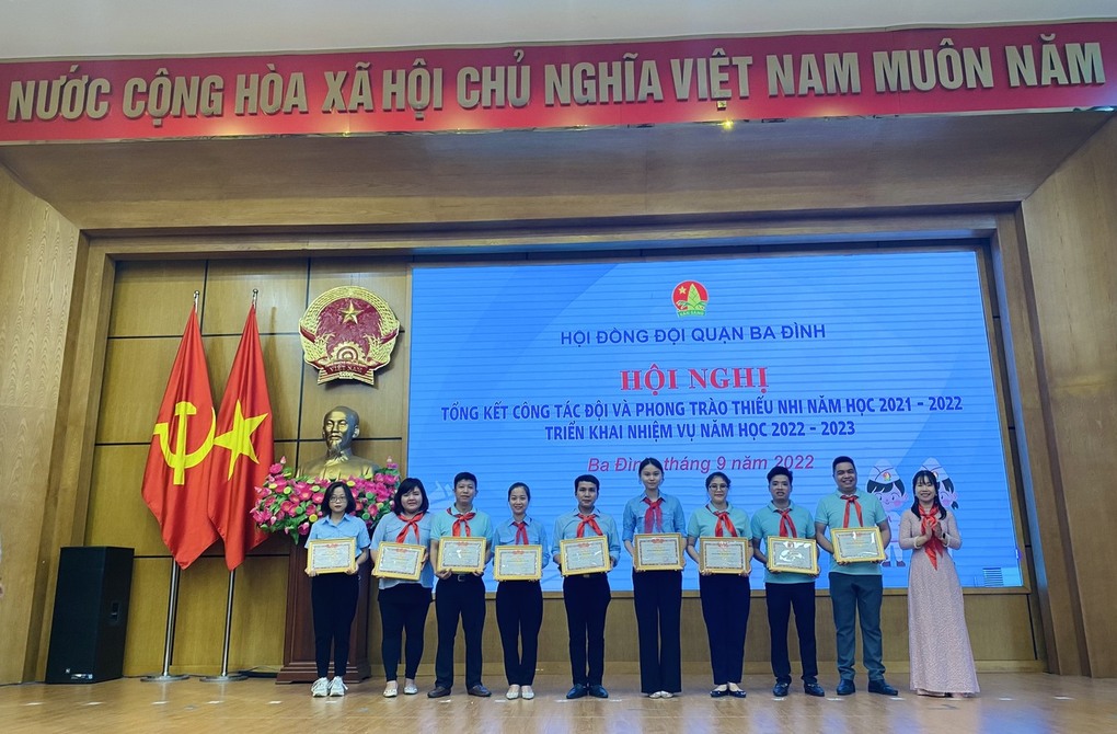 Liên đội trường THCS Mạc Đĩnh Chi gặt hái nhiều thành tích trong công tác Đội và phong trào thiếu nhi năm học 2021 – 2022