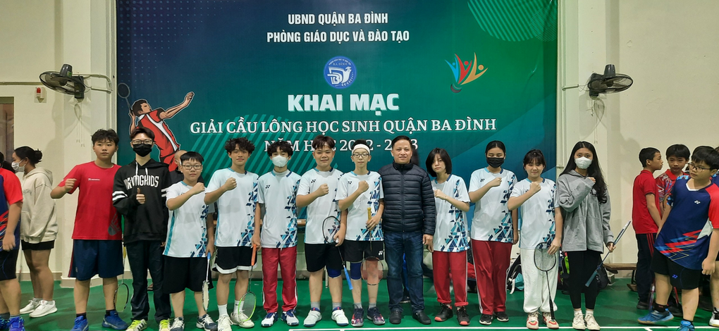 Học sinh THCS Mạc Đĩnh Chi tham dự Giải cầu lông học sinh quận Ba Đình