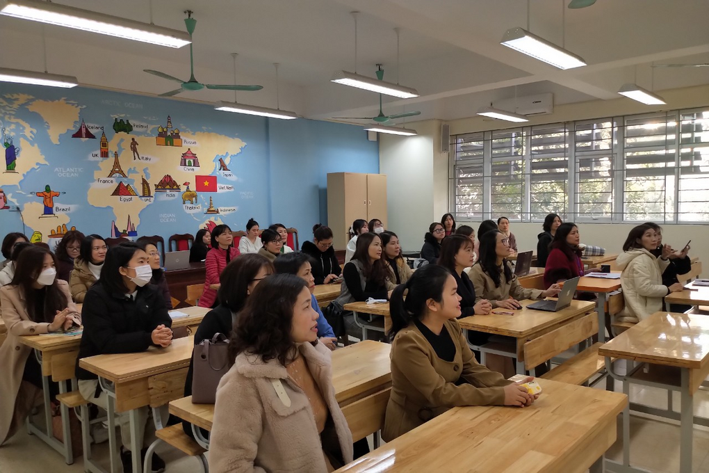 Hội nghị giới thiệu sách giáo khoa mới lớp 8