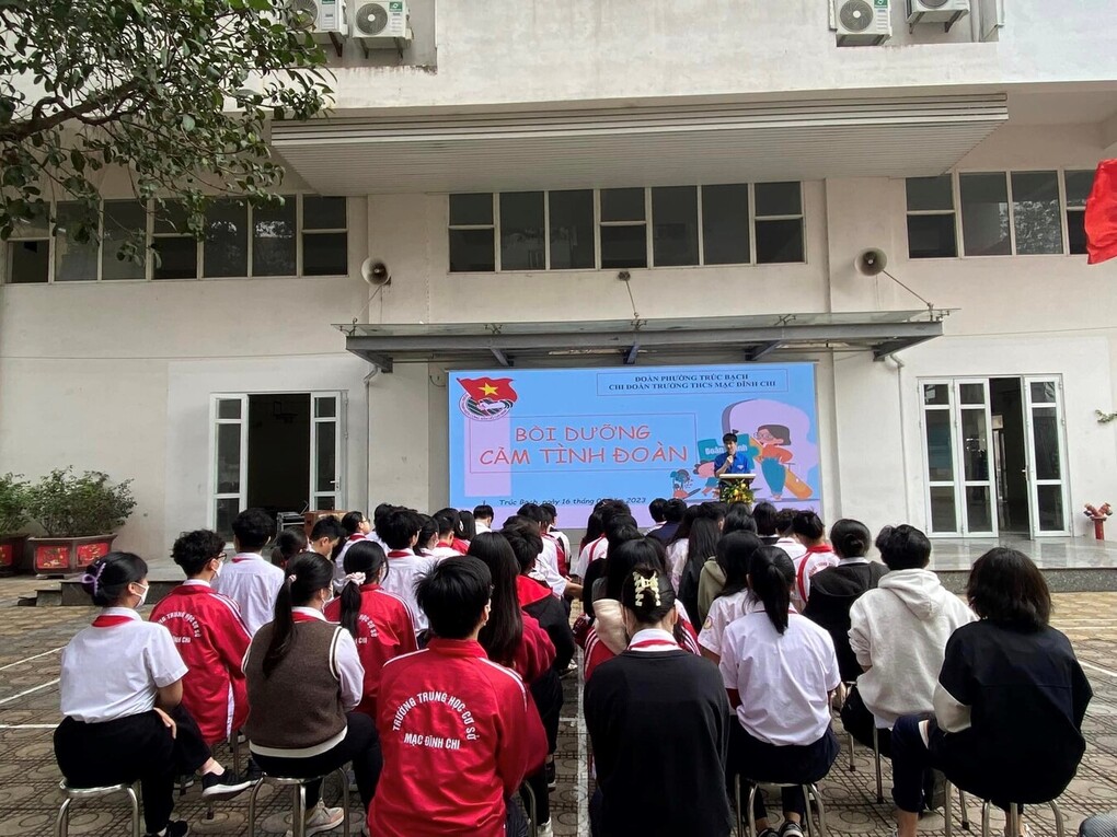 Lớp học Bồi dưỡng cảm tình Đoàn cho học sinh lớp 9