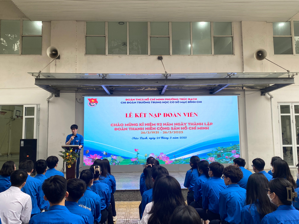 Lễ Kết nạp Đoàn viên mới năm học 2022 - 2023