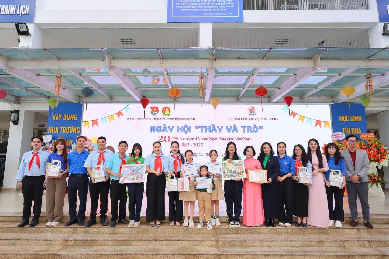 Liên đội THCS Mạc Đĩnh Chi tham gia Ngày hội “Thầy và trò” của Hội đồng đội phường Ba Đình