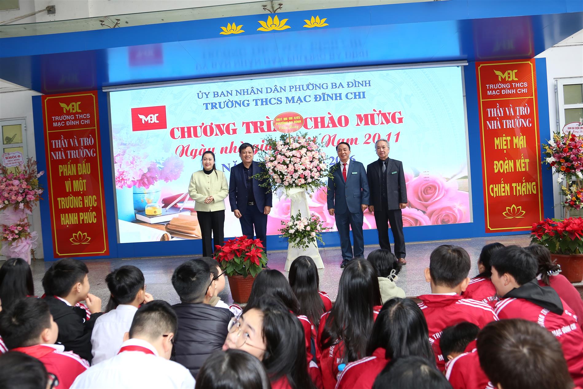 Chương trình chào mừng 43 năm ngày Nhà giáo Việt Nam