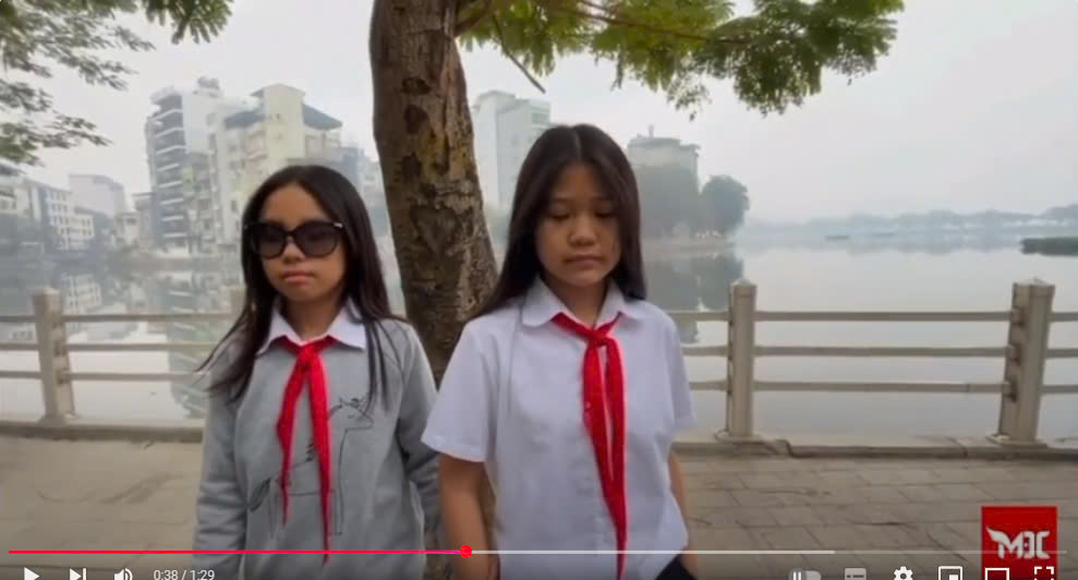 Tác phẩm "Đôi bàn tay của sự tôn trọng" -Lớp 6A5, đạt giải cuộc thi "Học sinh Ba Đình Lễ Nghĩa"