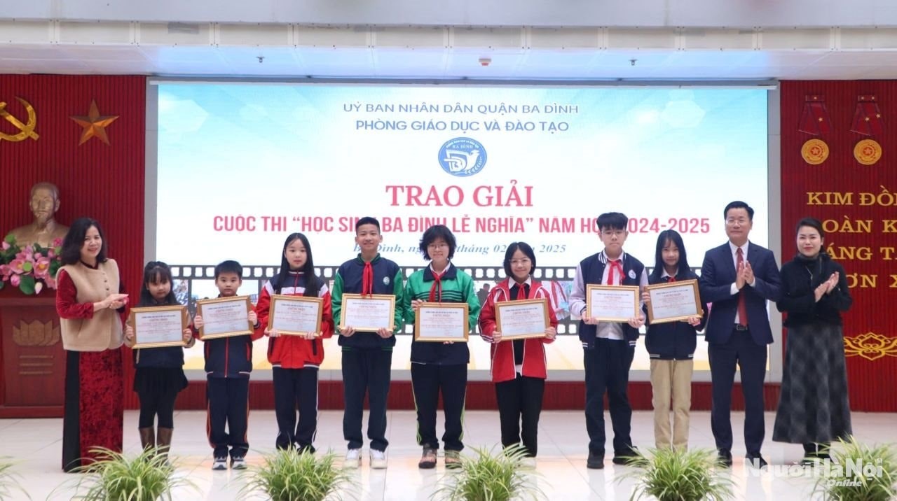 Lễ trao giải "Học sinh Ba Đình lễ nghĩa": Góp phần tăng cường giáo dục đạo đức, lối sống cho học sinh