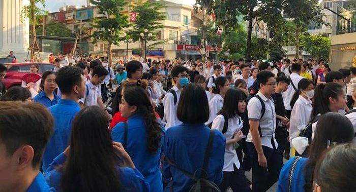 Đăng ký tuyển sinh lớp 10 trường công lập Hà Nội chia theo 12 khu vực