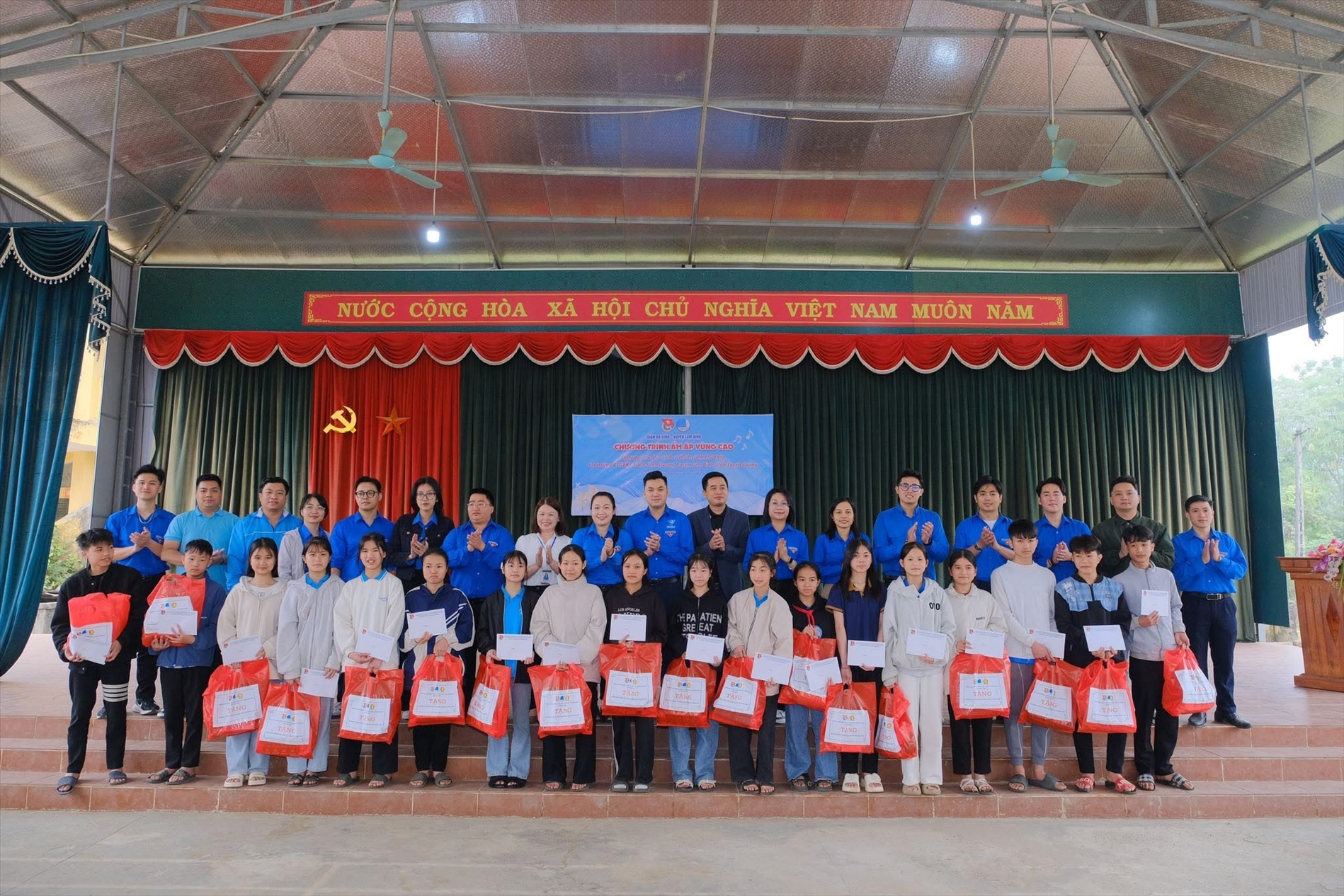 Sắc xanh trên vùng cao Lâm Bình