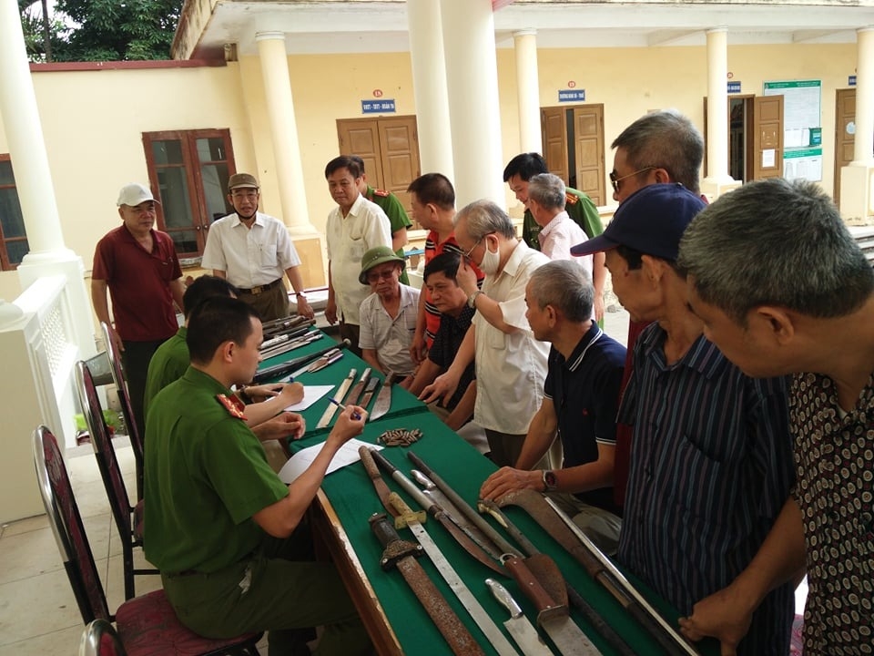 Hà Nội tăng cường thực hiện các giải pháp nâng cao hiệu quả công tác quản lý, sử dụng vũ khí, vật liệu nổ, công cụ hỗ trợ và pháo trên địa bàn