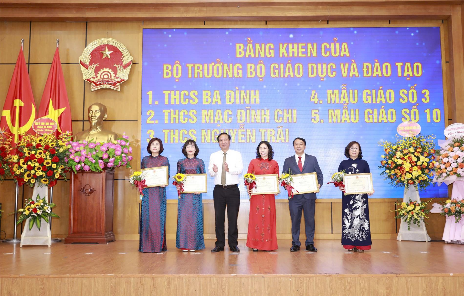 “MẠC ĐĨNH CHI” – NGÔI TRƯỜNG MƠ ƯỚC