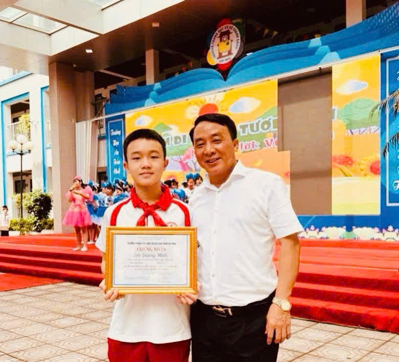 Học sinh trường THCS Mạc Đĩnh Chi xuất sắc giành giải Nhất môn Toán kỳ thi Olympic các môn văn khóa lớp 6.7.8 cấp THCS quận Ba Đình năm học 2024 - 2025