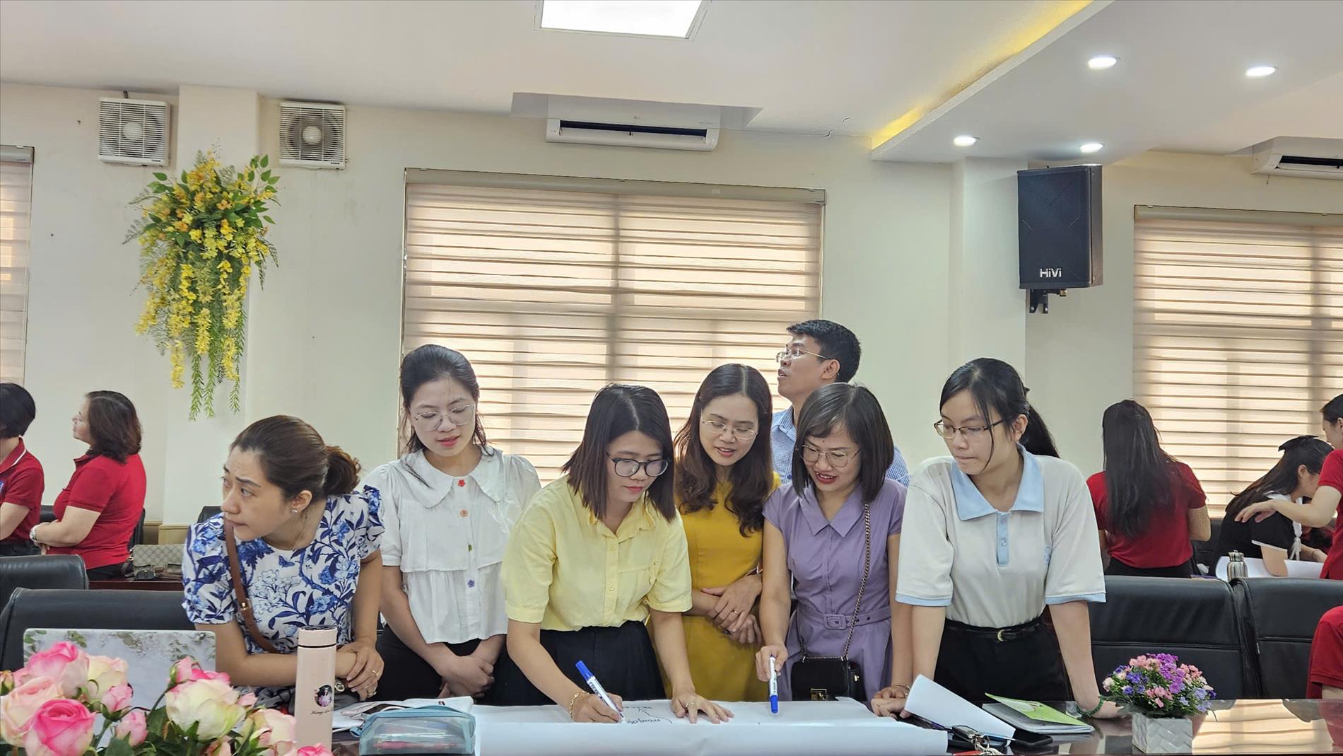 Tập huấn kĩ năng giao tiếp hiệu quả và kỉ luật tích cực trong lớp học