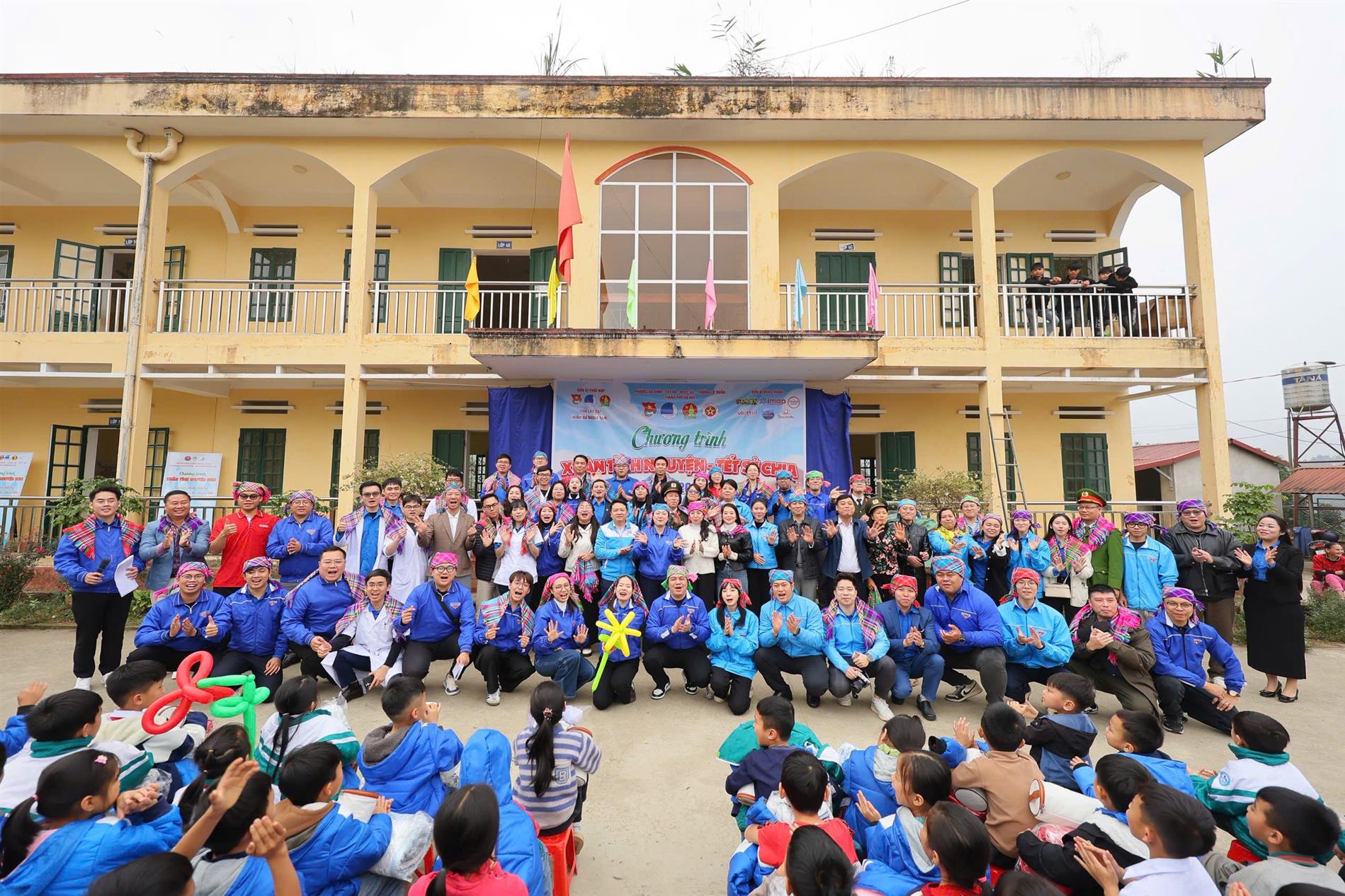 Trường THCS Mạc Đĩnh Chi tham gia chương trình “Xuân tình nguyện – Tết sẻ chia 2026” tại Lào Cai