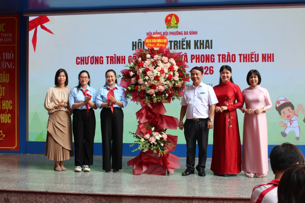 Tuổi trẻ Ba Đình khánh thành 2 công trình ý nghĩa chào mừng Đại hội đại biểu Đảng bộ TP Hà Nội