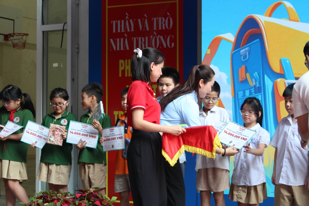 Tuổi trẻ Ba Đình khánh thành 2 công trình ý nghĩa chào mừng Đại hội đại biểu Đảng bộ TP Hà Nội