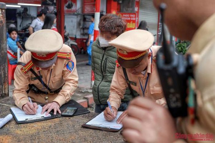 Tổ công tác lập biên bản đối với các trường hợp vi phạm.